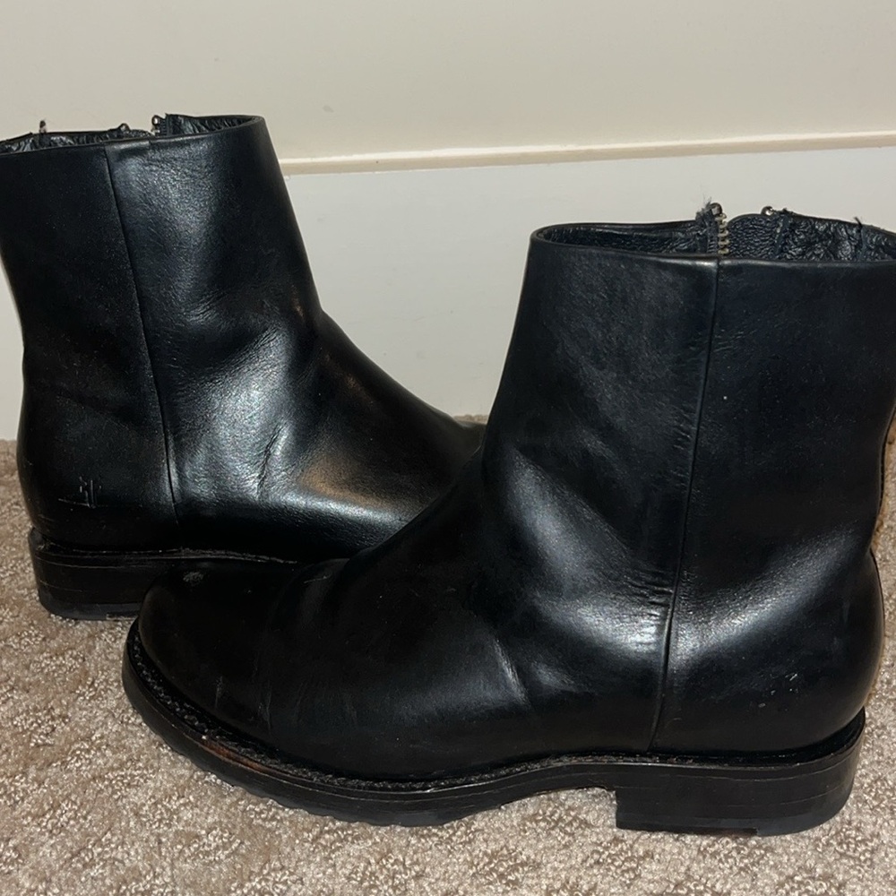 Barely Worn Veronica Inside Zip Boot - image 1